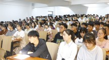 Bilibili下载
举行2021级新生入学教育动员大会